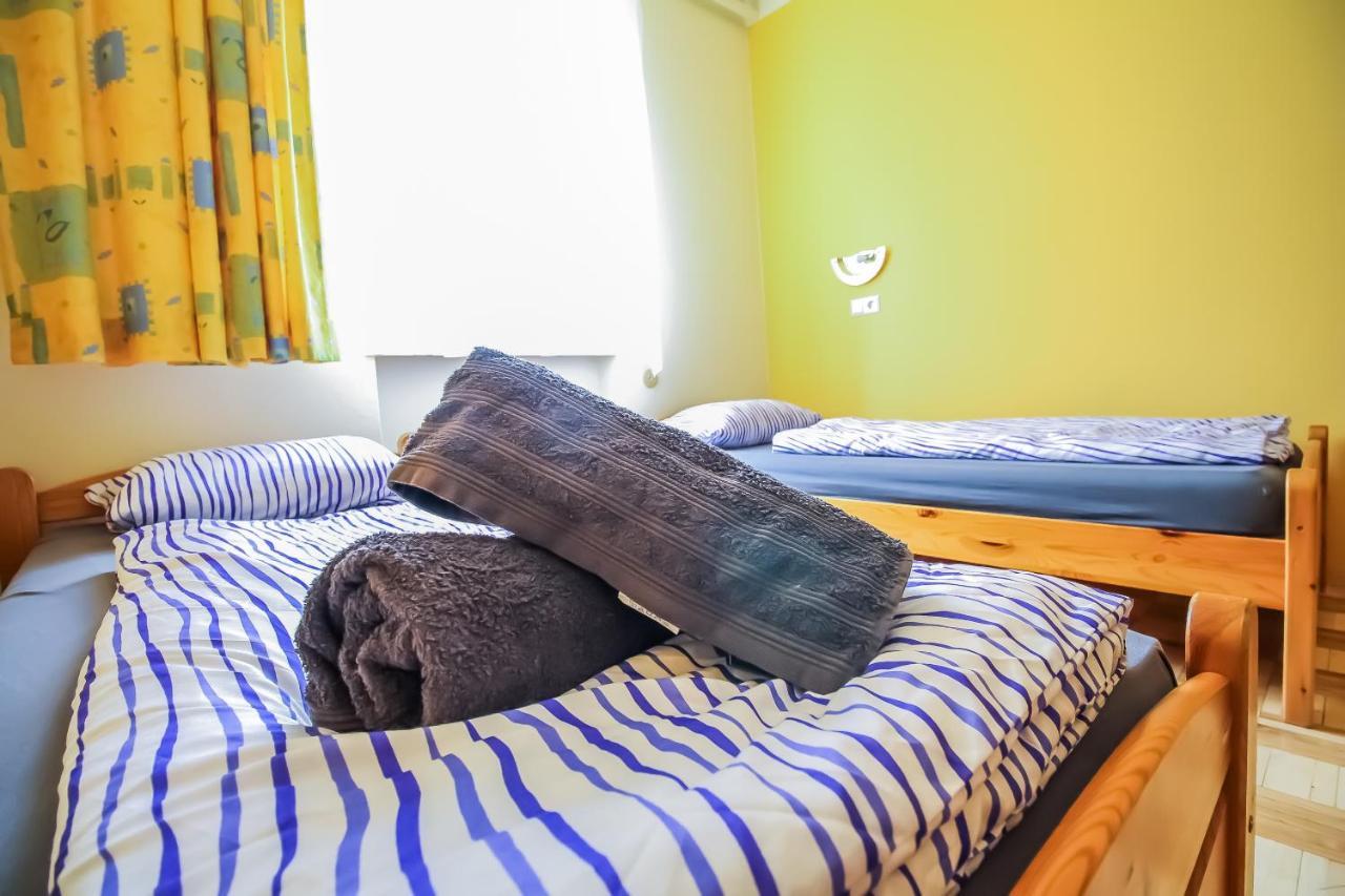 Economic 2Sb Apartment In Lively Area Виена Екстериор снимка